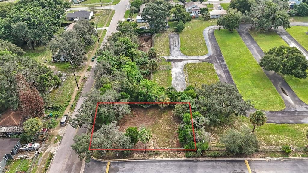 На продажу: $95,000 (0.16 acres)