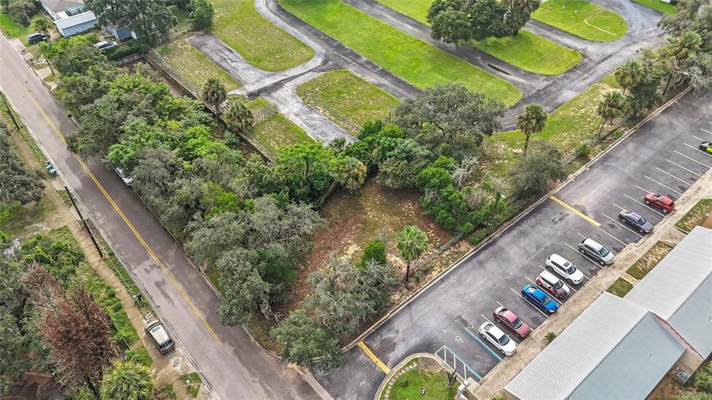На продажу: $95,000 (0.16 acres)