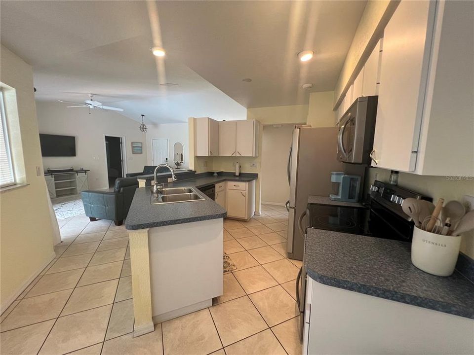 En Renta: $2,300 (3 camas, 2 baños, 1495 Pies cuadrados)