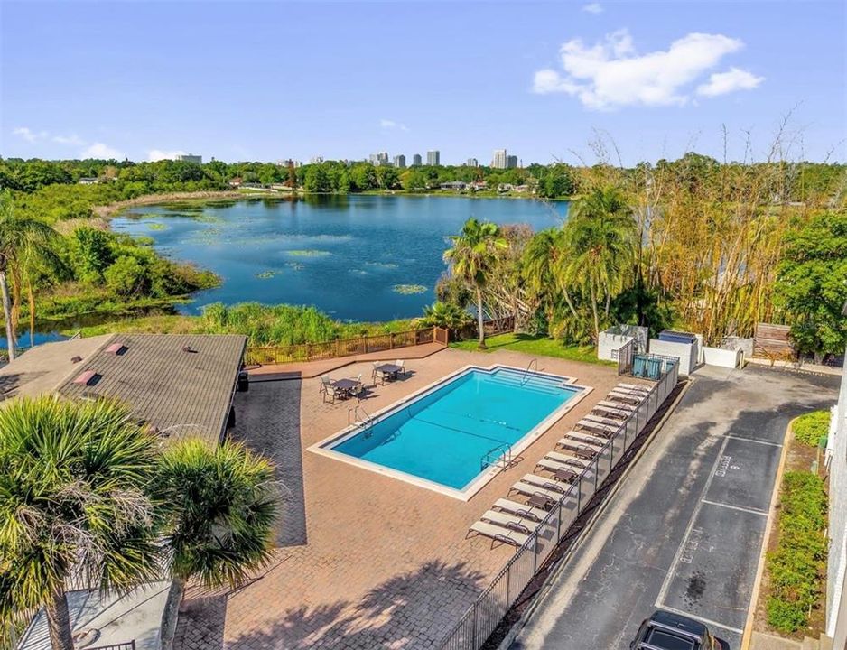 En Venta: $285,000 (2 camas, 2 baños, 890 Pies cuadrados)