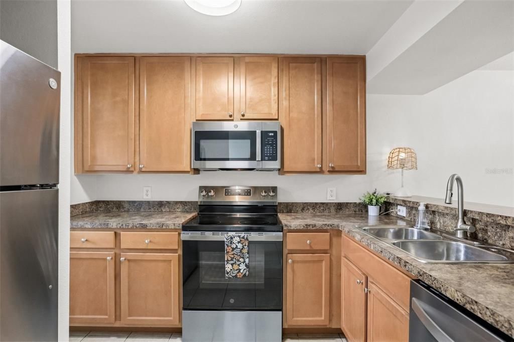 En Venta: $285,000 (2 camas, 2 baños, 890 Pies cuadrados)