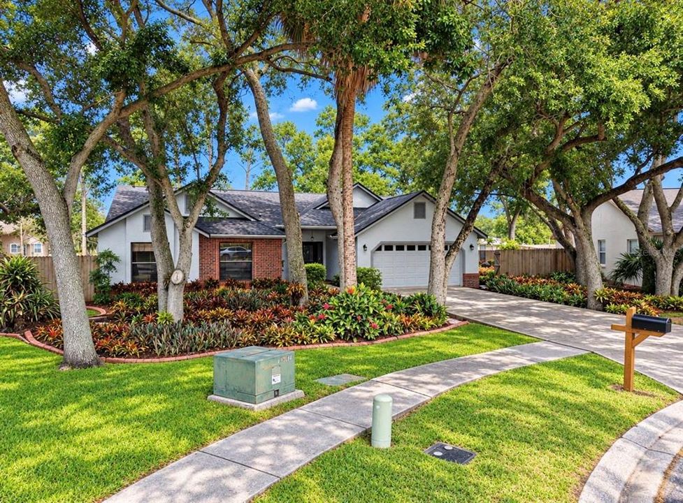 For Sale: $465,000 (4 beds, 2 baths, 2199 Square Feet)