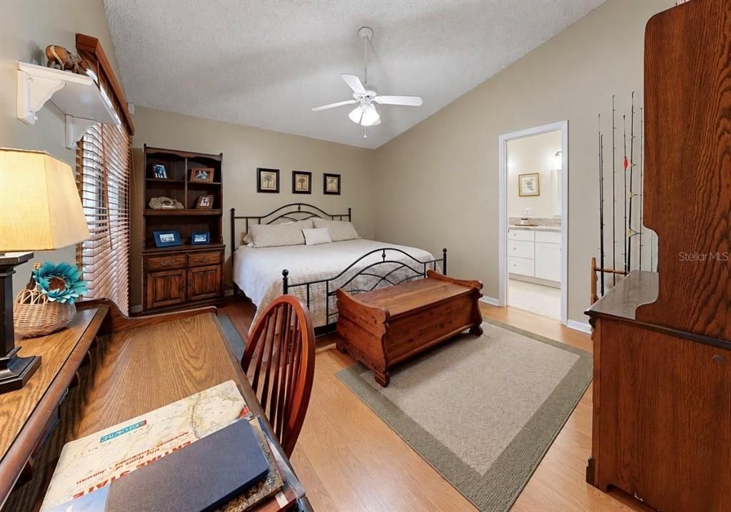 For Sale: $465,000 (4 beds, 2 baths, 2199 Square Feet)