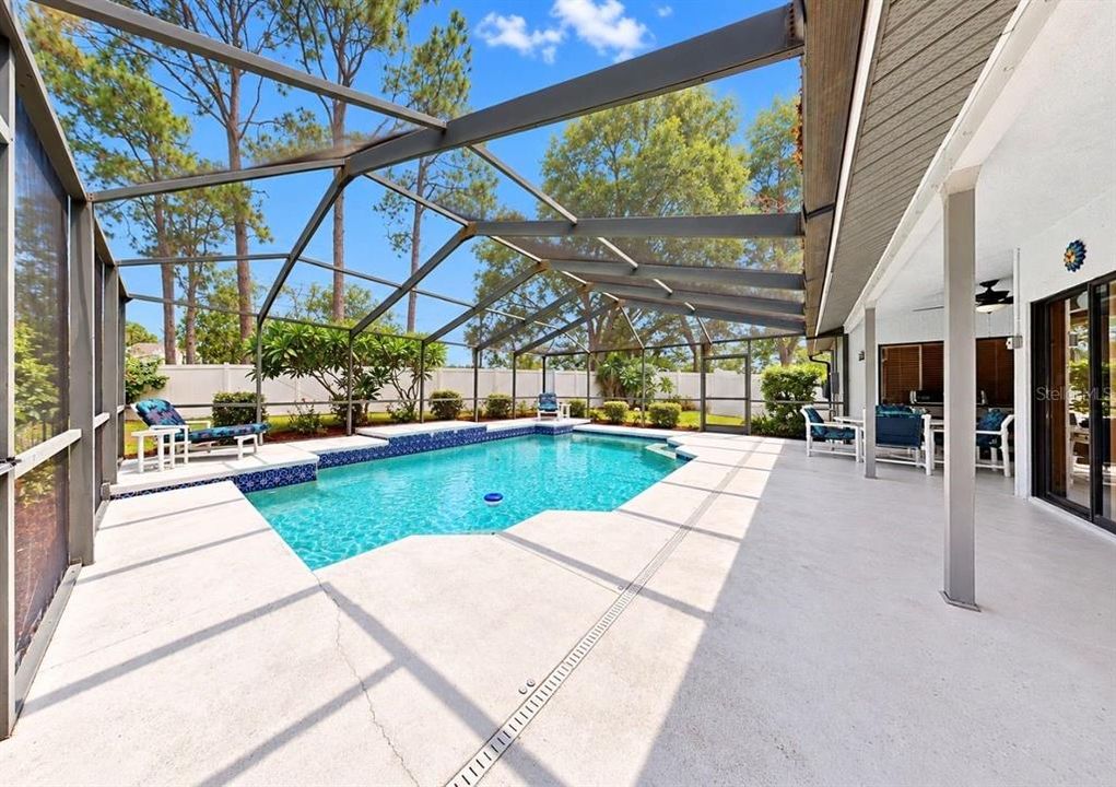 For Sale: $465,000 (4 beds, 2 baths, 2199 Square Feet)