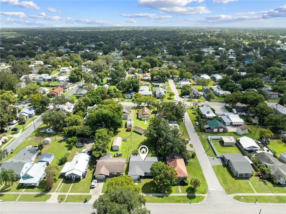 For Sale: $278,000 (2 beds, 2 baths, 1033 Square Feet)