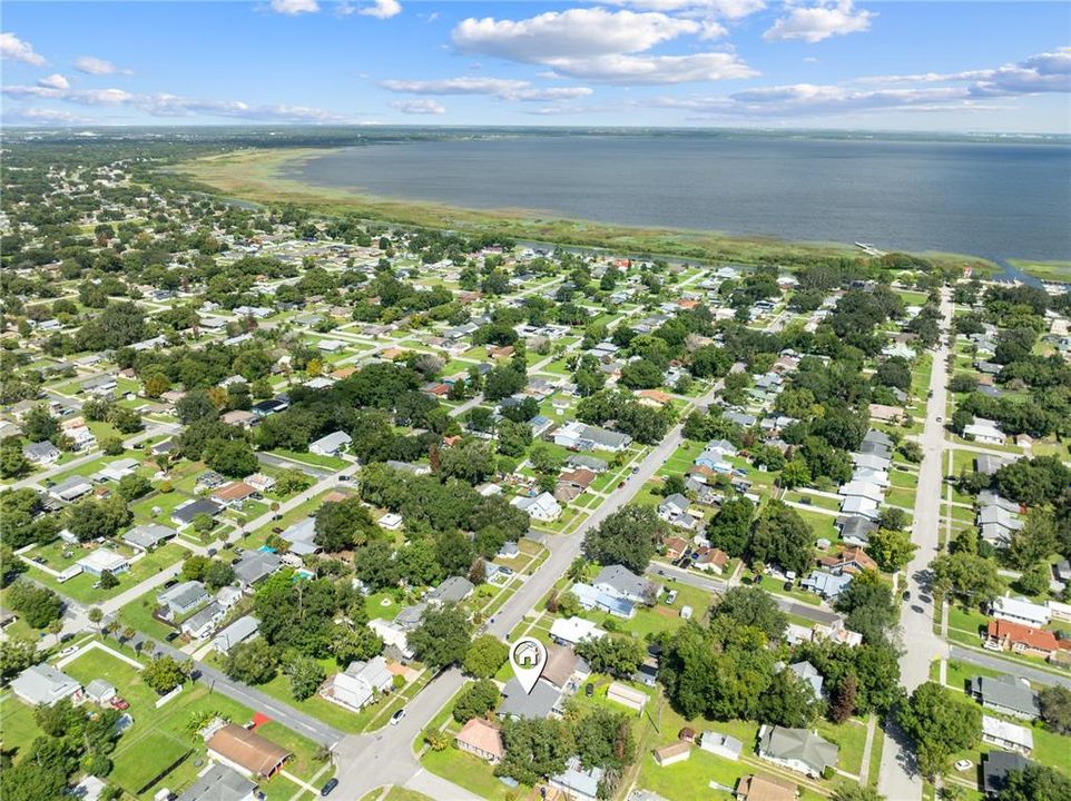 For Sale: $278,000 (2 beds, 2 baths, 1033 Square Feet)