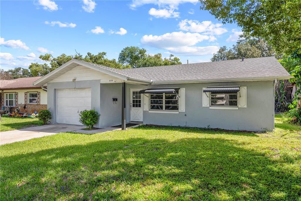 For Sale: $278,000 (2 beds, 2 baths, 1033 Square Feet)