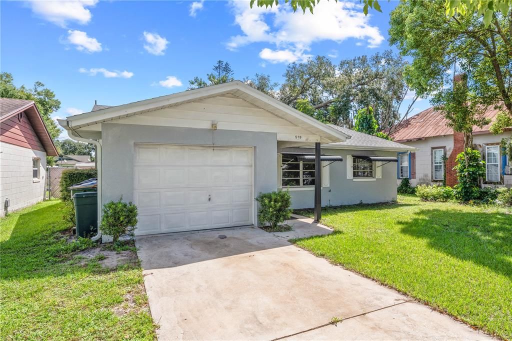 For Sale: $278,000 (2 beds, 2 baths, 1033 Square Feet)