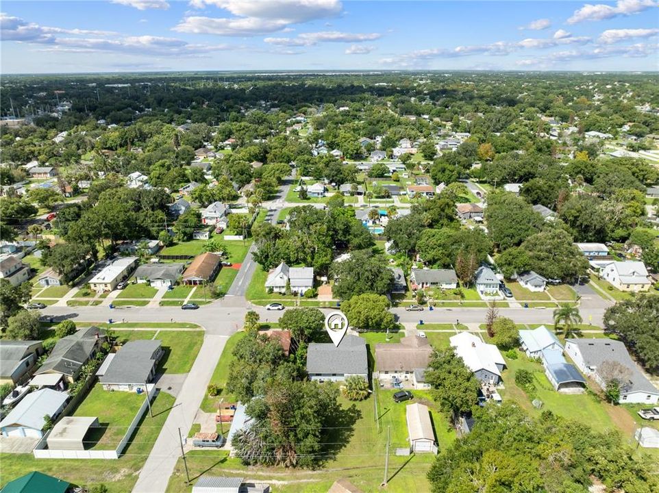 For Sale: $278,000 (2 beds, 2 baths, 1033 Square Feet)