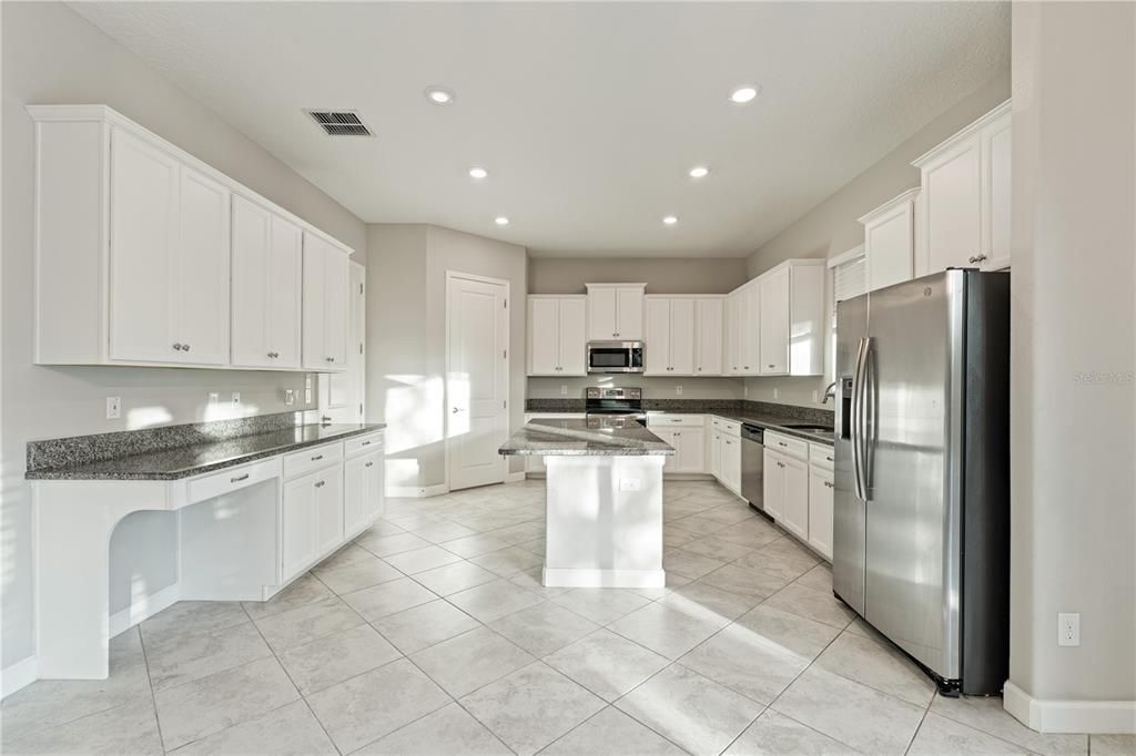 En Venta: $675,000 (5 camas, 3 baños, 2964 Pies cuadrados)