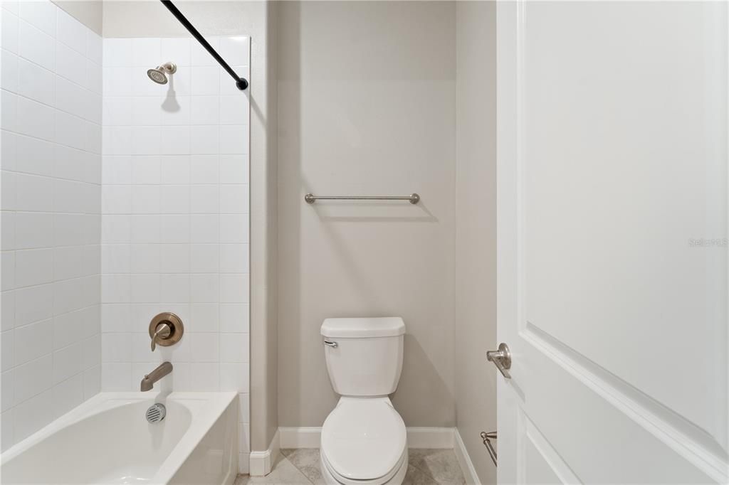 En Venta: $675,000 (5 camas, 3 baños, 2964 Pies cuadrados)