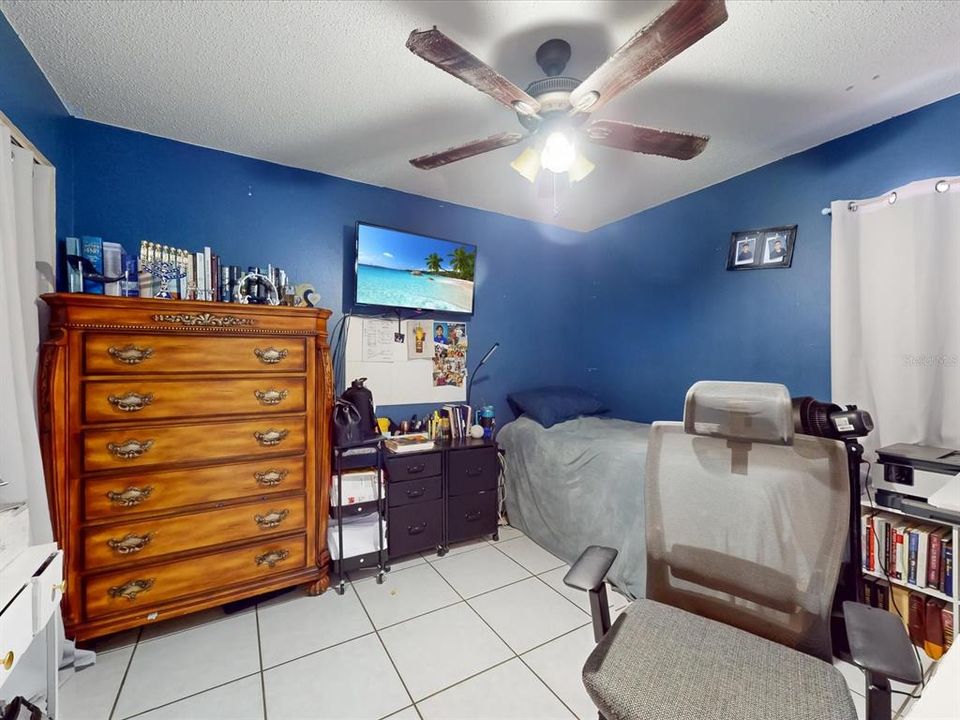 For Sale: $340,000 (3 beds, 2 baths, 1090 Square Feet)