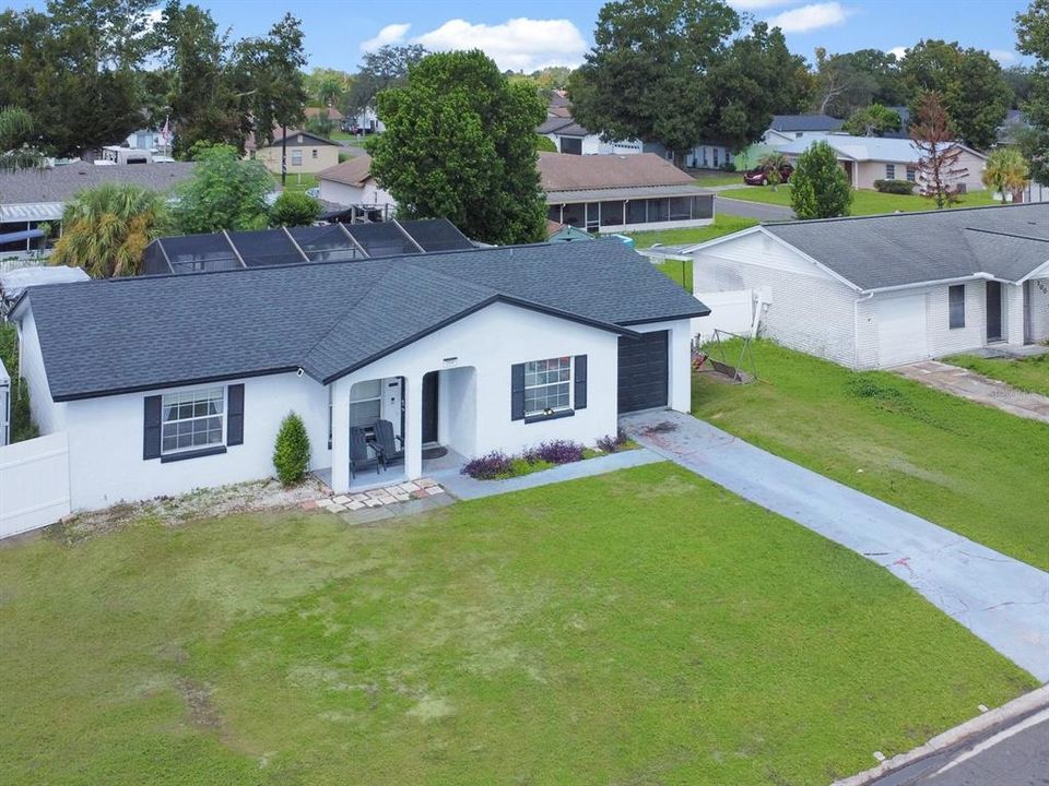 For Sale: $340,000 (3 beds, 2 baths, 1090 Square Feet)