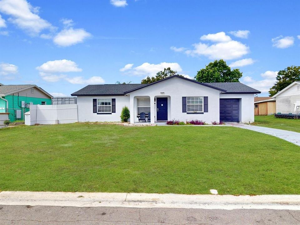 For Sale: $340,000 (3 beds, 2 baths, 1090 Square Feet)