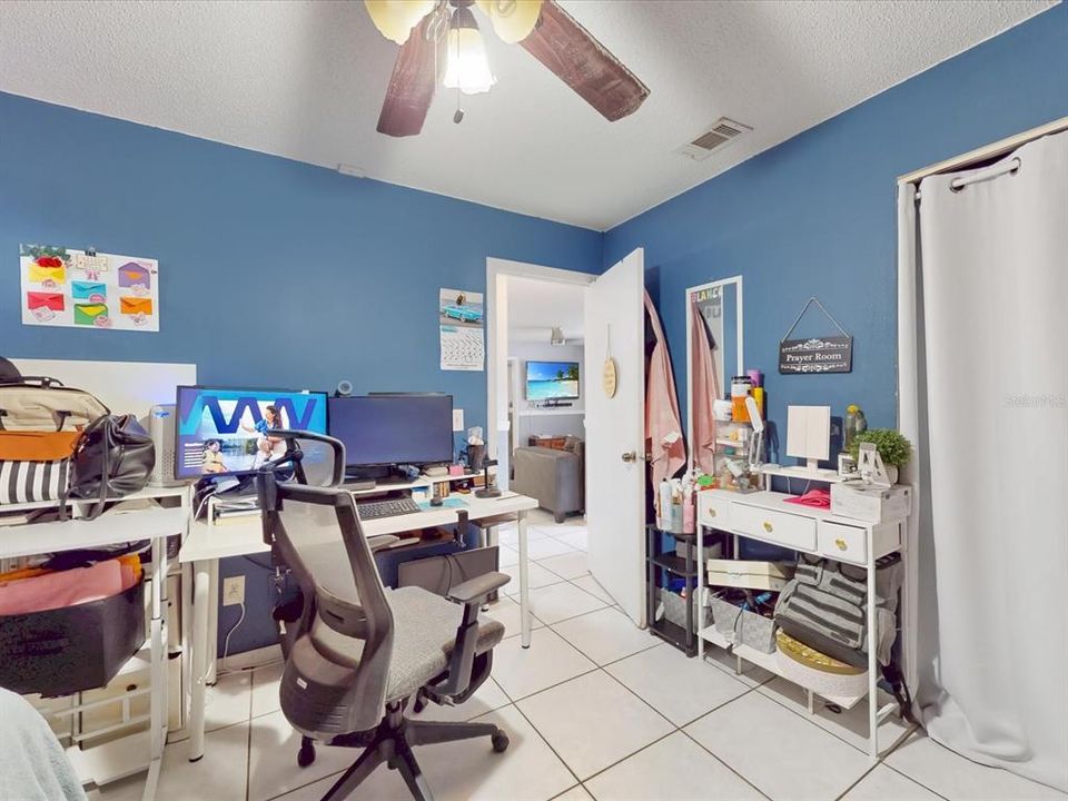 For Sale: $340,000 (3 beds, 2 baths, 1090 Square Feet)