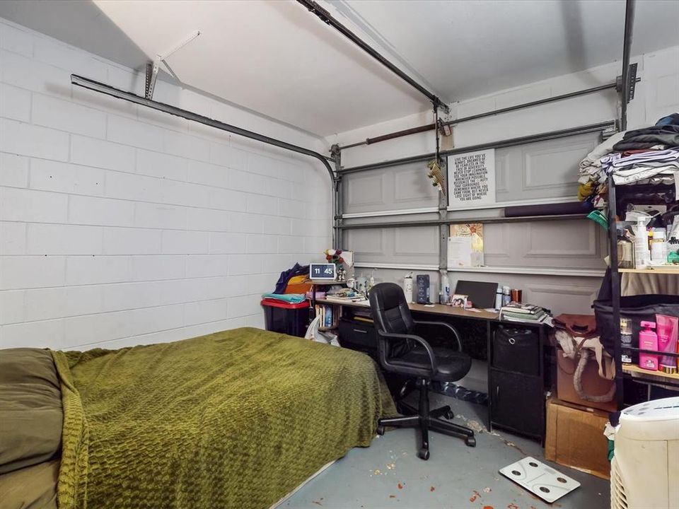 For Sale: $340,000 (3 beds, 2 baths, 1090 Square Feet)