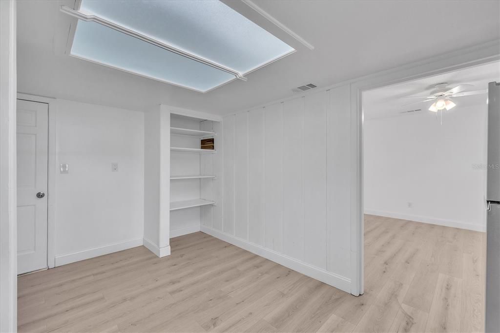 В аренду: $2,100 (2 спален, 1 ванн, 1053 Квадратных фут)