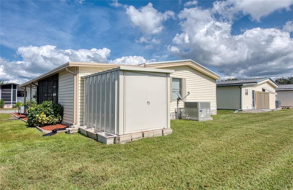 For Sale: $179,000 (2 beds, 2 baths, 1032 Square Feet)