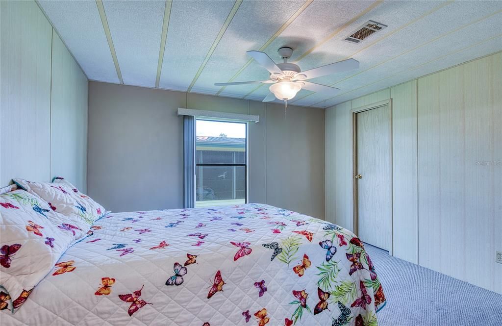 For Sale: $179,000 (2 beds, 2 baths, 1032 Square Feet)