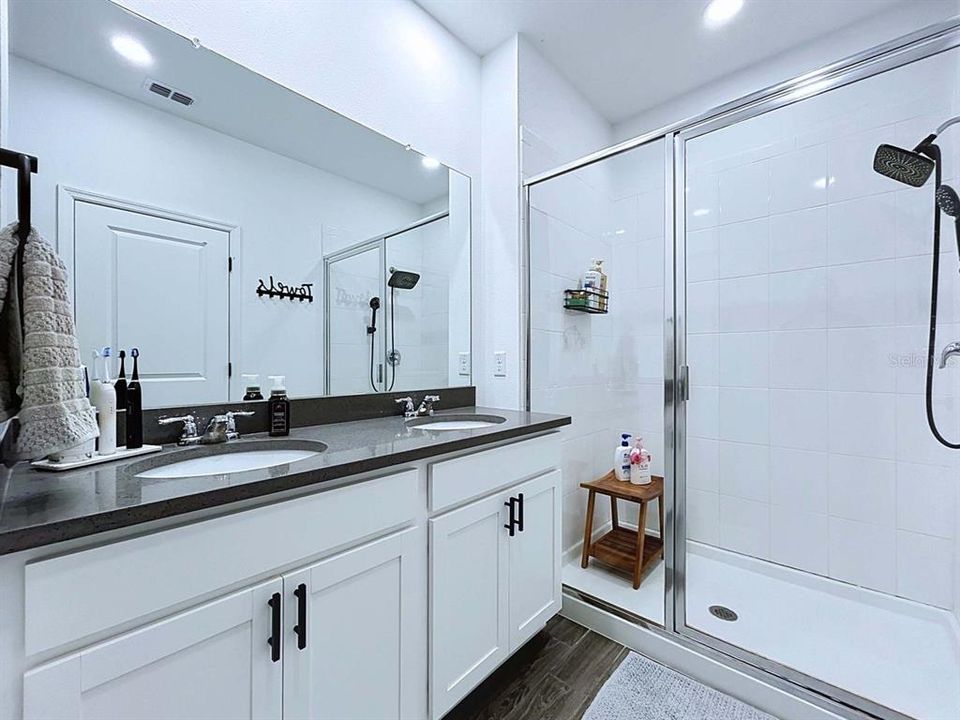 На продажу: $379,900 (3 спален, 2 ванн, 1540 Квадратных фут)