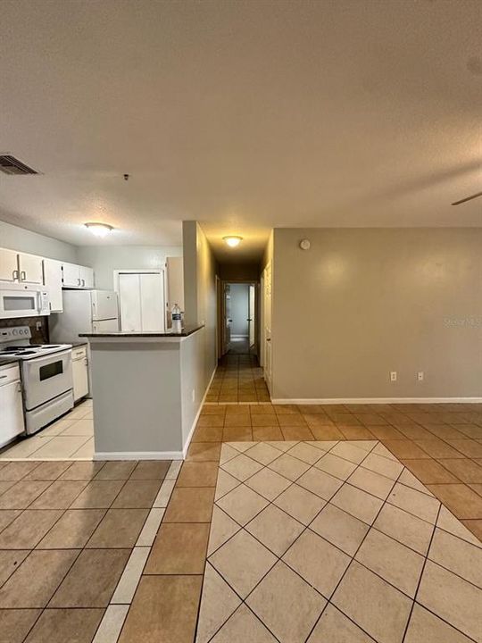 В аренду: $1,800 (3 спален, 2 ванн, 1199 Квадратных фут)