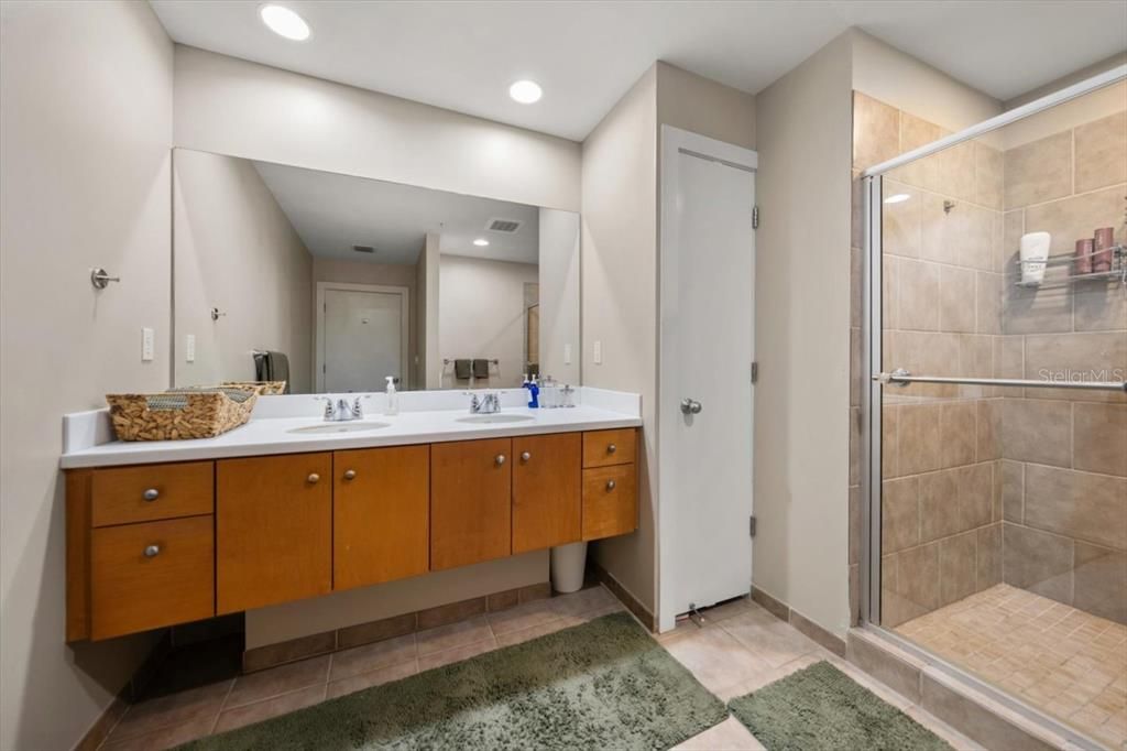 For Sale: $795,000 (2 beds, 2 baths, 1634 Square Feet)