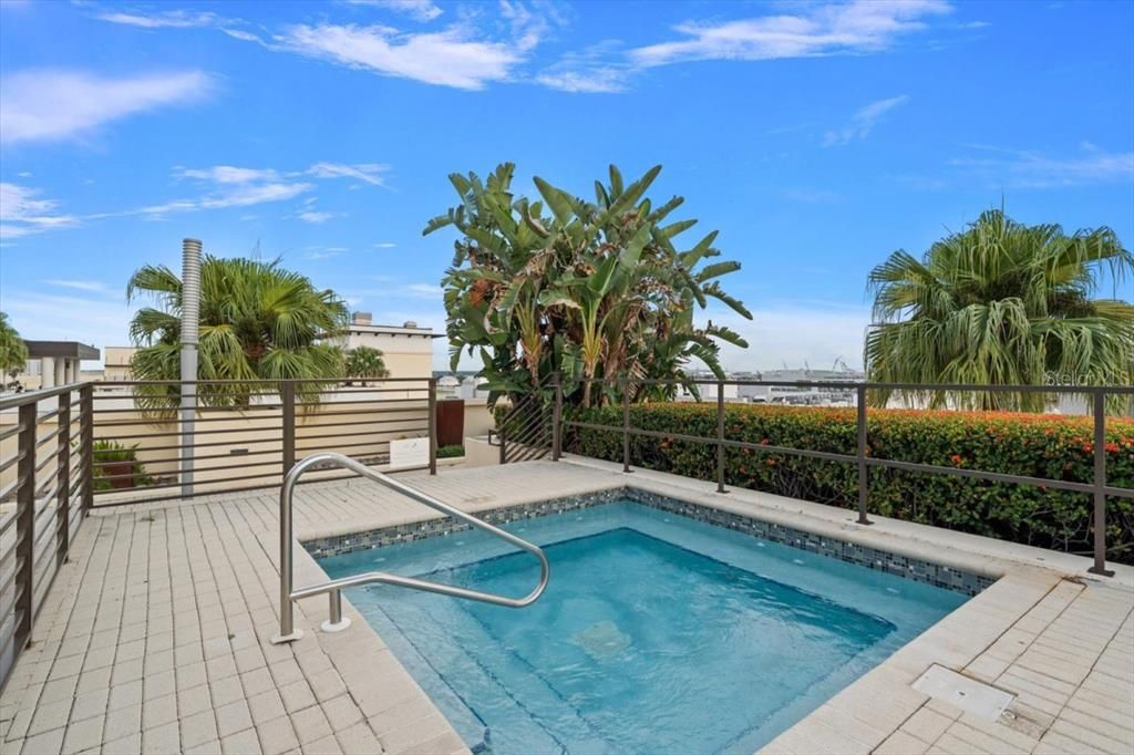 For Sale: $795,000 (2 beds, 2 baths, 1634 Square Feet)