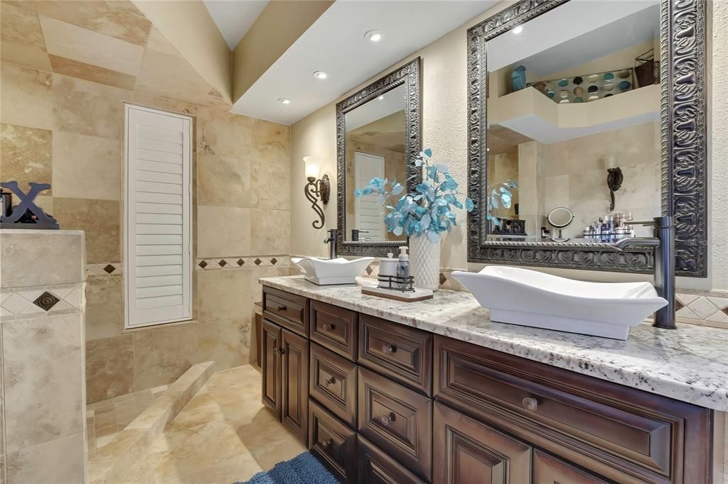 En Venta: $514,900 (3 camas, 2 baños, 2600 Pies cuadrados)