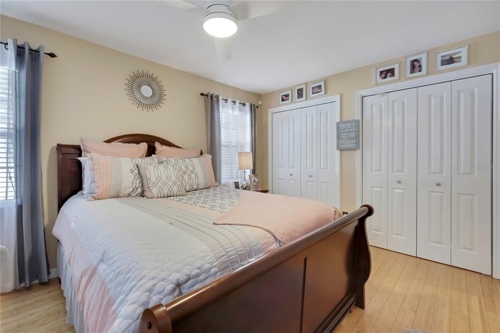 En Venta: $514,900 (3 camas, 2 baños, 2600 Pies cuadrados)