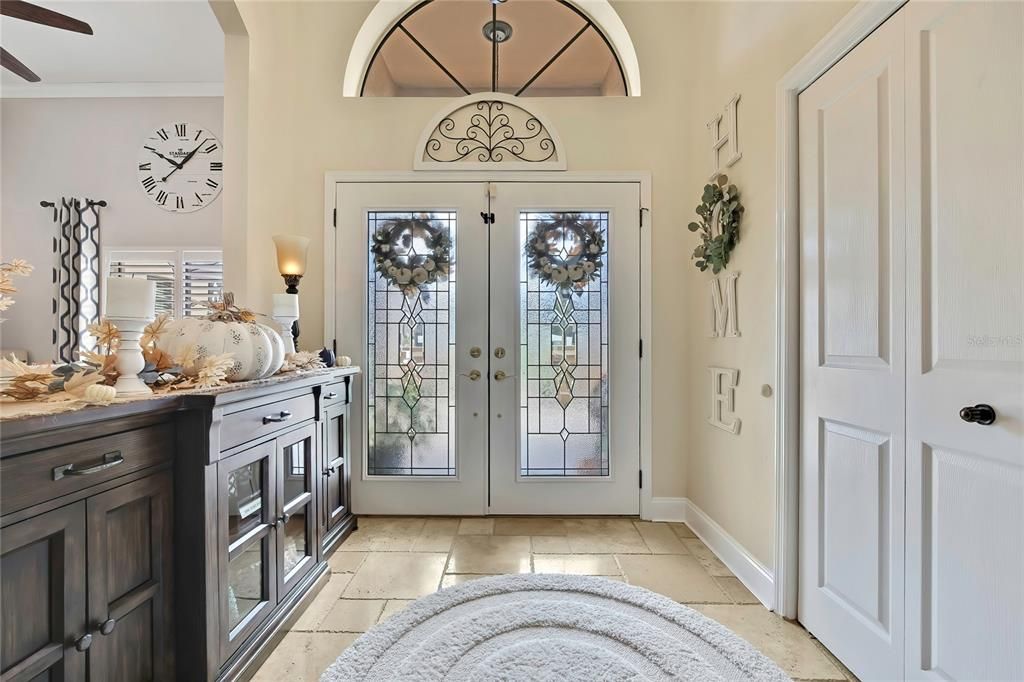 En Venta: $514,900 (3 camas, 2 baños, 2600 Pies cuadrados)