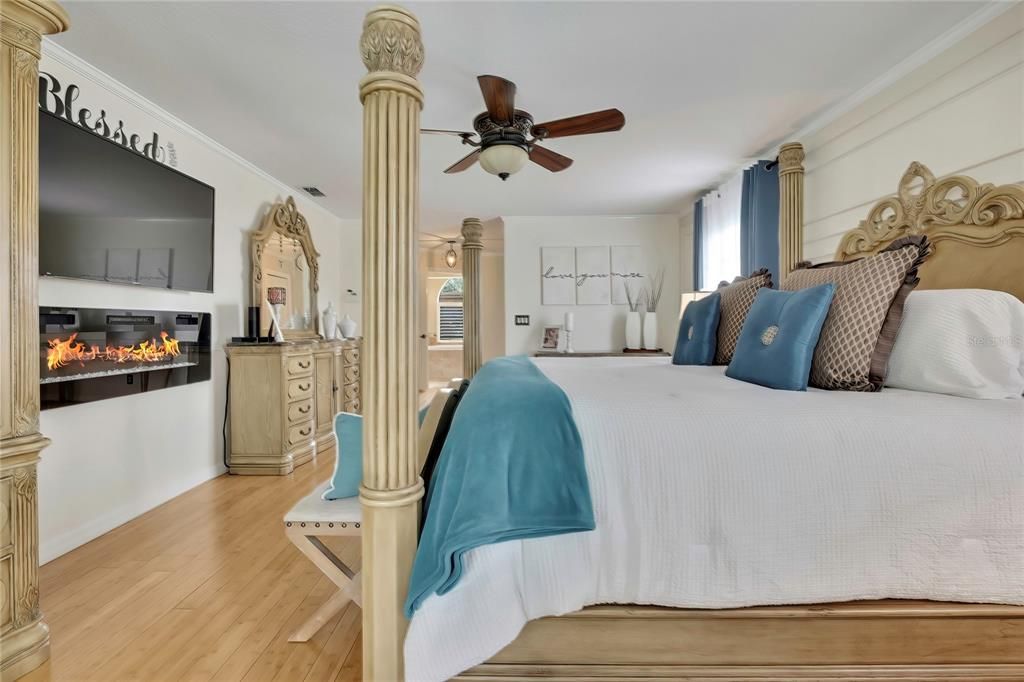 En Venta: $514,900 (3 camas, 2 baños, 2600 Pies cuadrados)