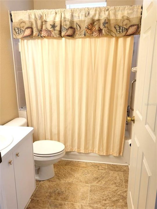 На продажу: $299,900 (2 спален, 2 ванн, 1360 Квадратных фут)