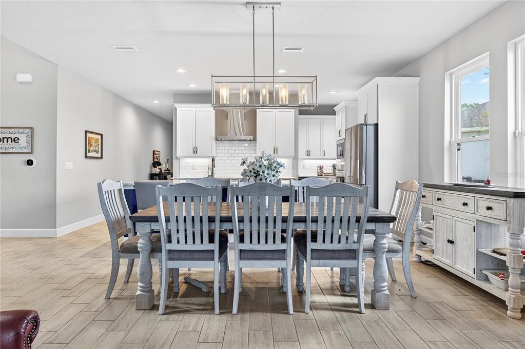 For Sale: $650,000 (4 beds, 3 baths, 3031 Square Feet)