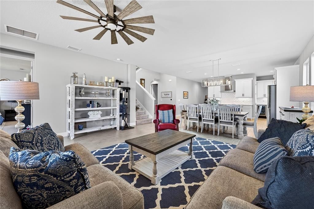 For Sale: $650,000 (4 beds, 3 baths, 3031 Square Feet)