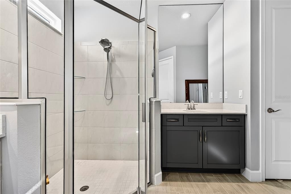 For Sale: $650,000 (4 beds, 3 baths, 3031 Square Feet)