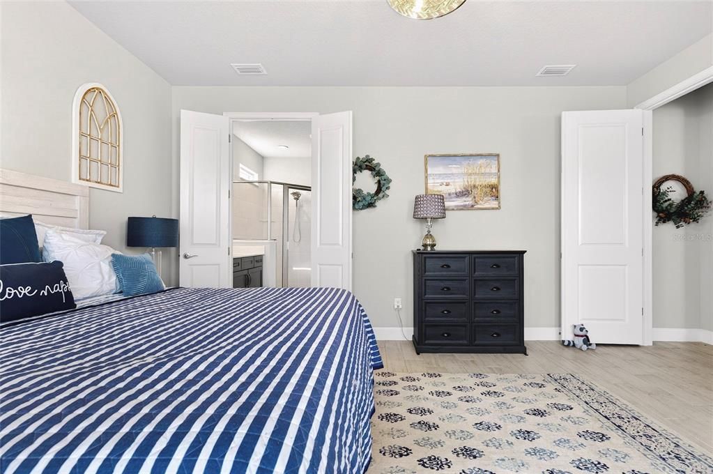 For Sale: $650,000 (4 beds, 3 baths, 3031 Square Feet)