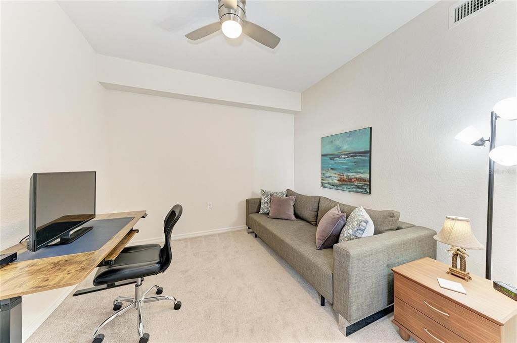 For Sale: $279,900 (2 beds, 2 baths, 1297 Square Feet)