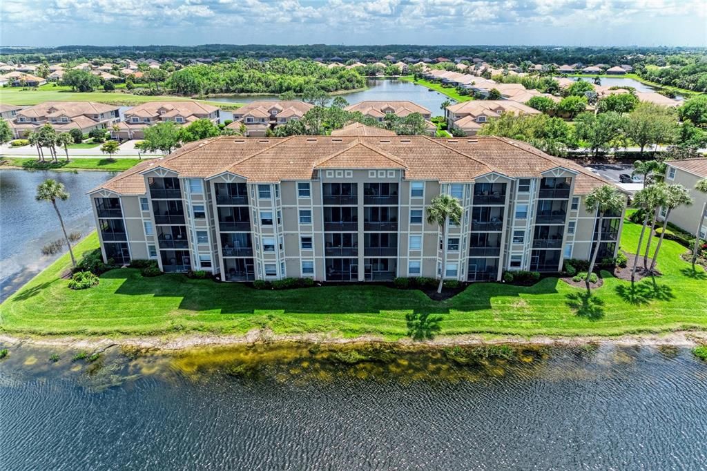 For Sale: $279,900 (2 beds, 2 baths, 1297 Square Feet)
