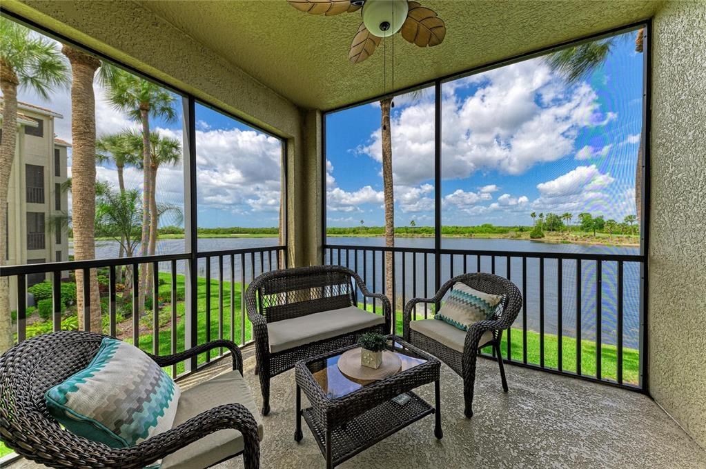 For Sale: $279,900 (2 beds, 2 baths, 1297 Square Feet)