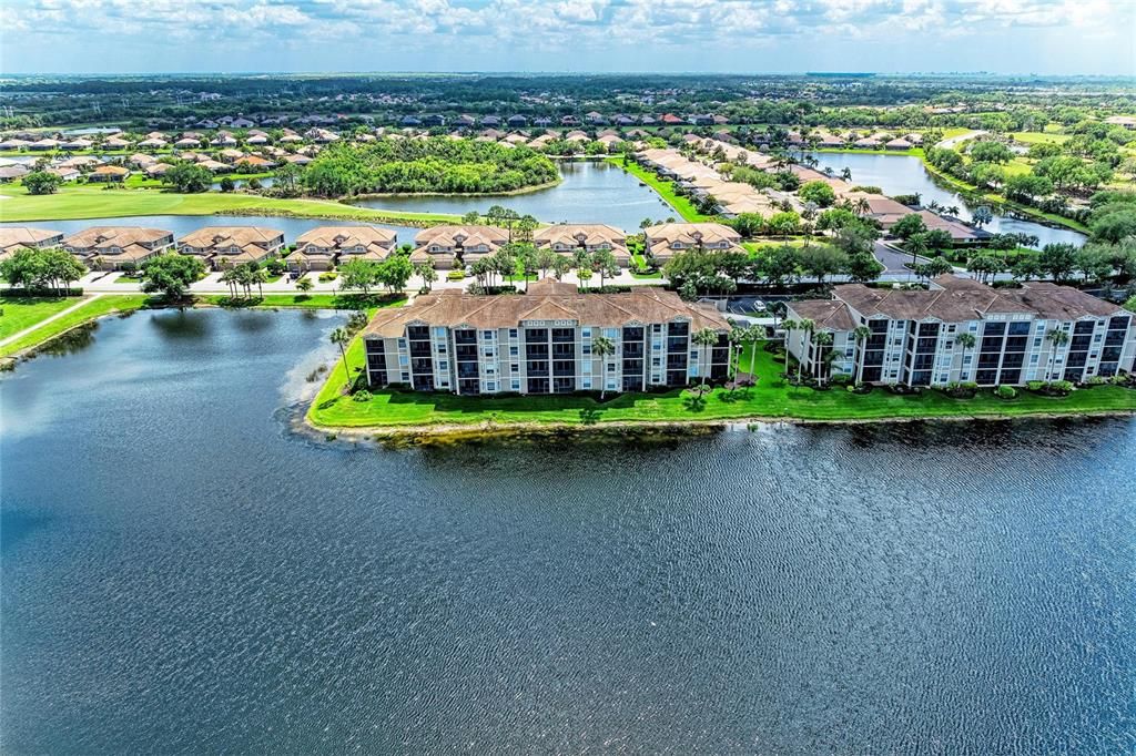 For Sale: $279,900 (2 beds, 2 baths, 1297 Square Feet)