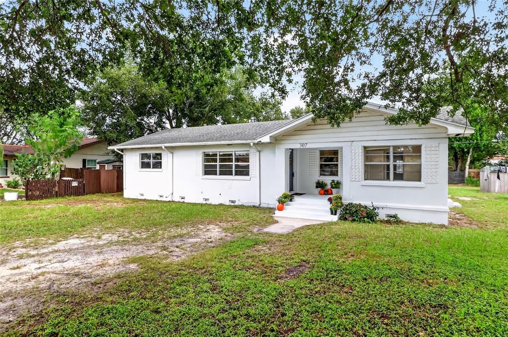 For Sale: $245,000 (3 beds, 1 baths, 1335 Square Feet)