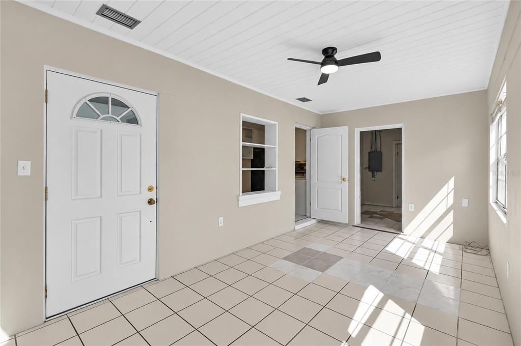 For Sale: $245,000 (3 beds, 1 baths, 1335 Square Feet)