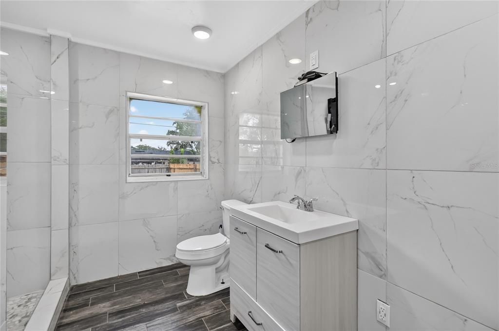 For Sale: $245,000 (3 beds, 1 baths, 1335 Square Feet)