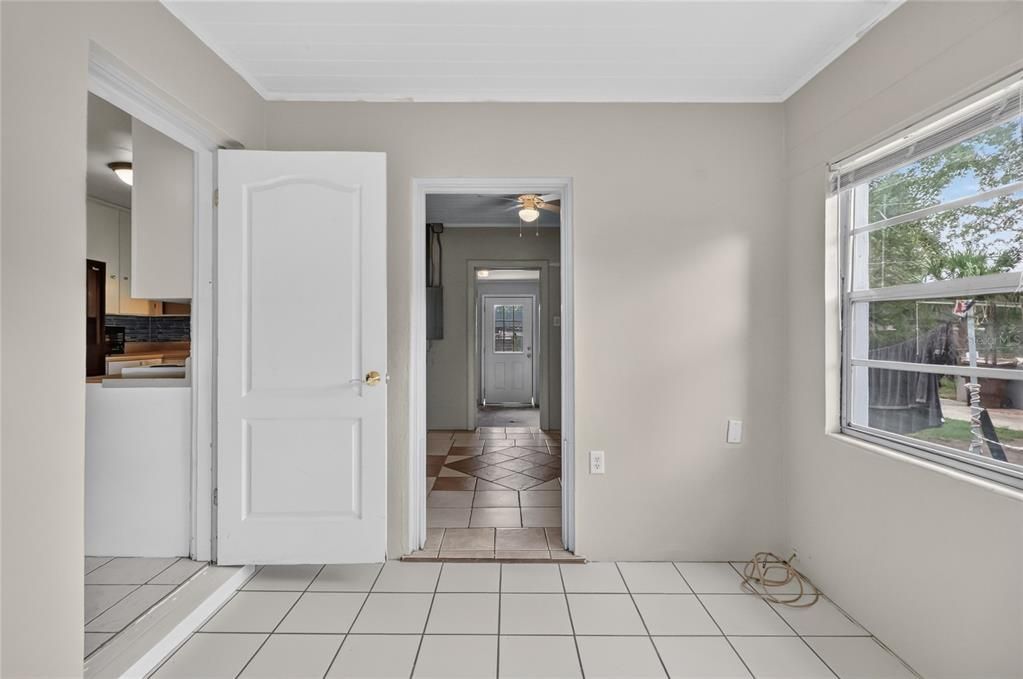 For Sale: $245,000 (3 beds, 1 baths, 1335 Square Feet)