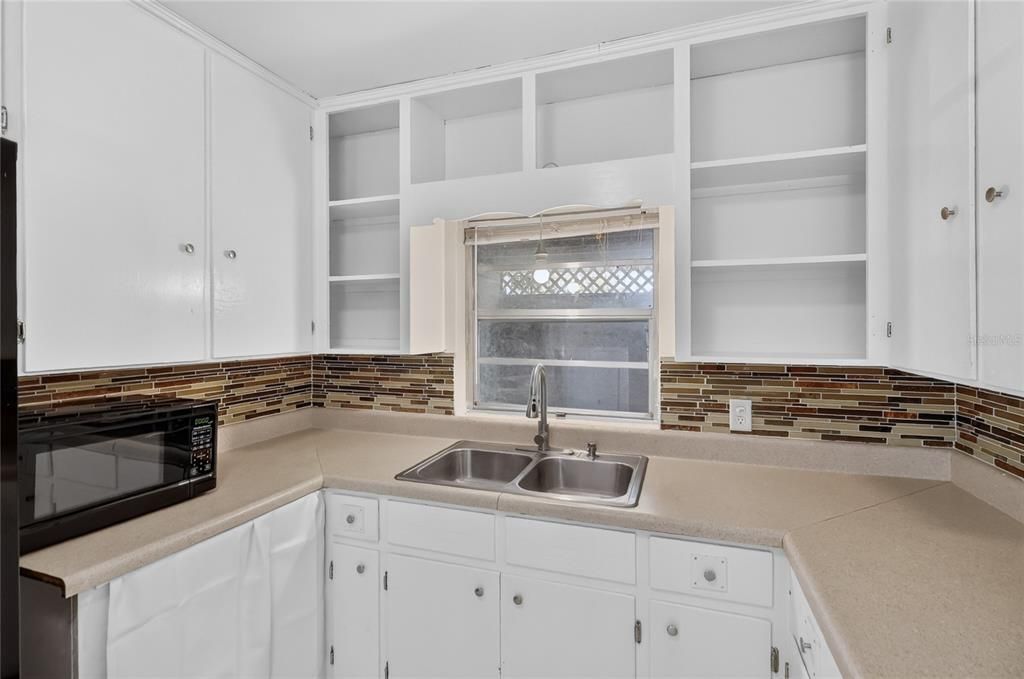 For Sale: $245,000 (3 beds, 1 baths, 1335 Square Feet)