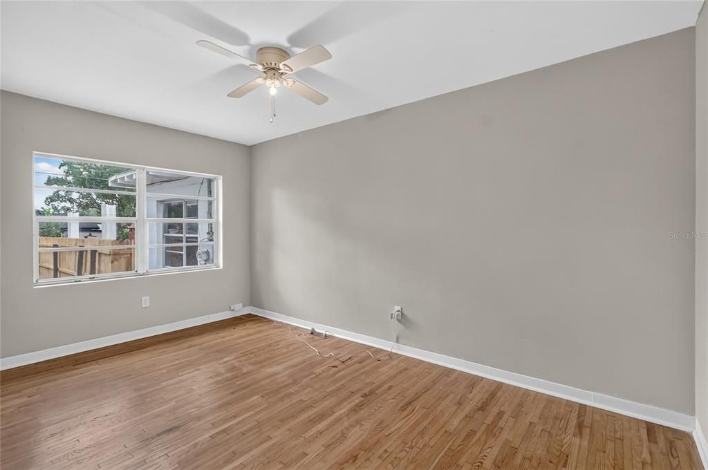 For Sale: $245,000 (3 beds, 1 baths, 1335 Square Feet)