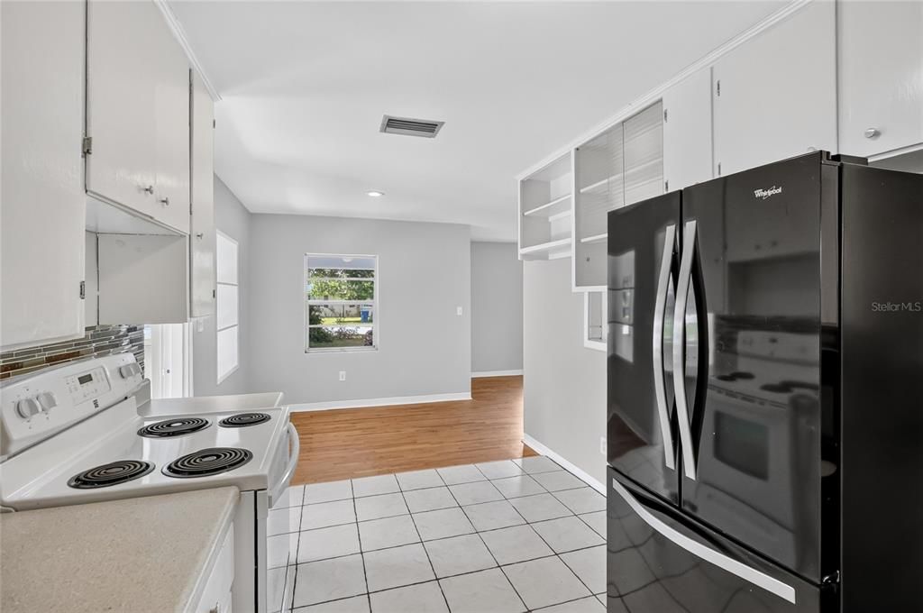 For Sale: $245,000 (3 beds, 1 baths, 1335 Square Feet)