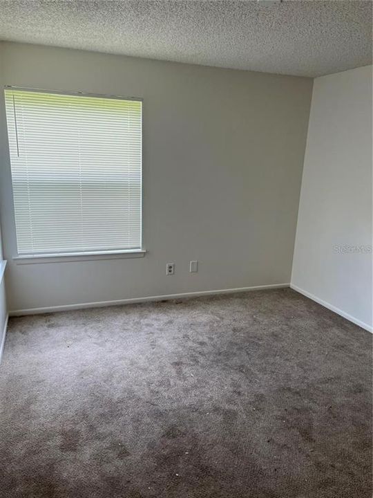 For Rent: $1,650 (3 beds, 2 baths, 1100 Square Feet)