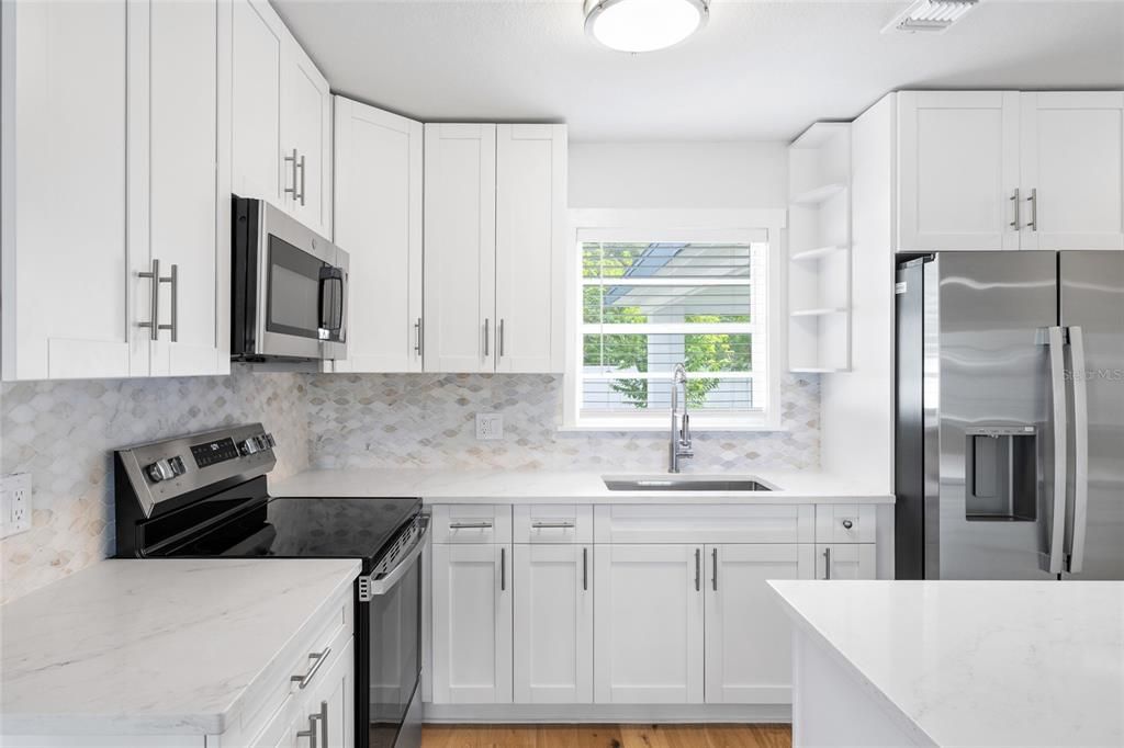 : $569,900 (3 camas, 2 baños, 1776 Pies cuadrados)
