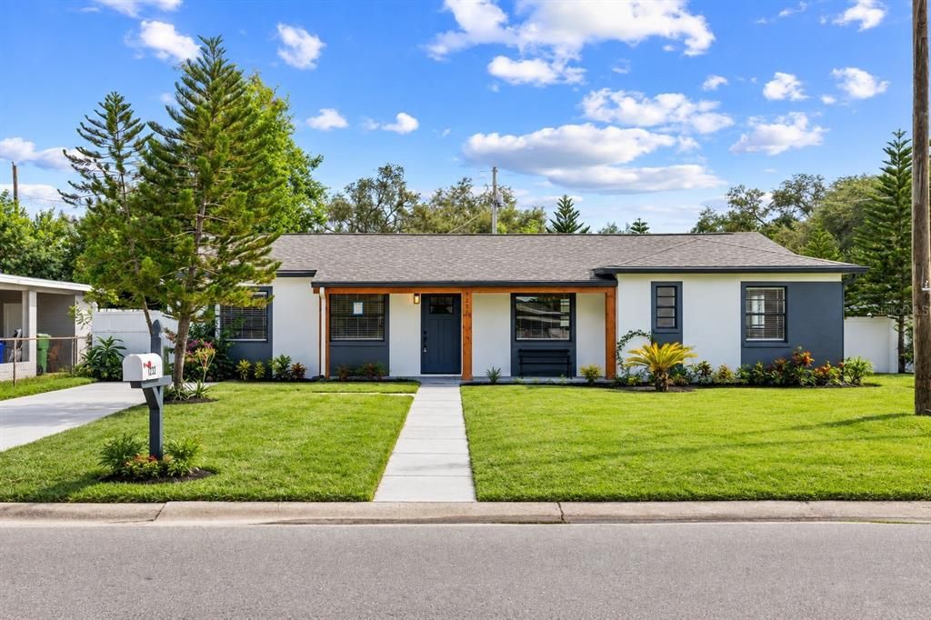: $569,900 (3 camas, 2 baños, 1776 Pies cuadrados)